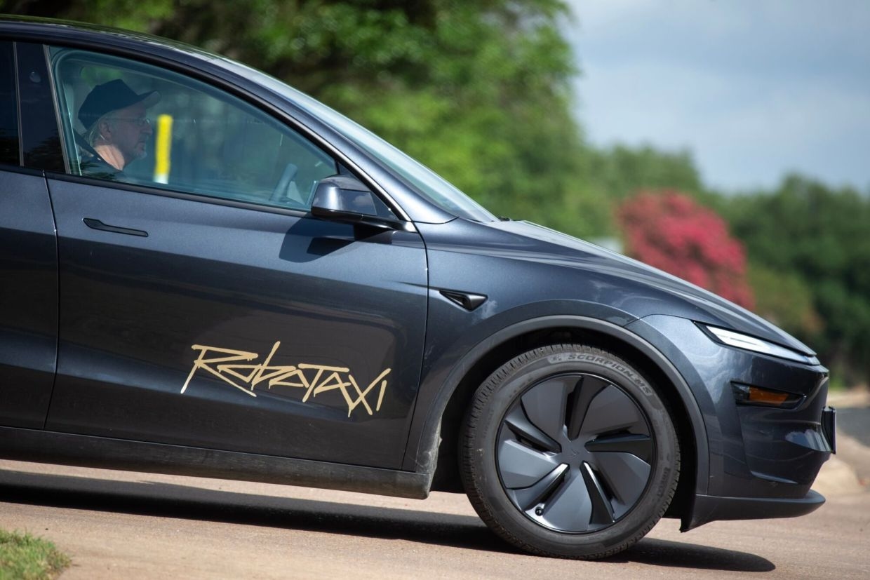 Tesla robotaxi incidents draw scrutiny from US safety agency