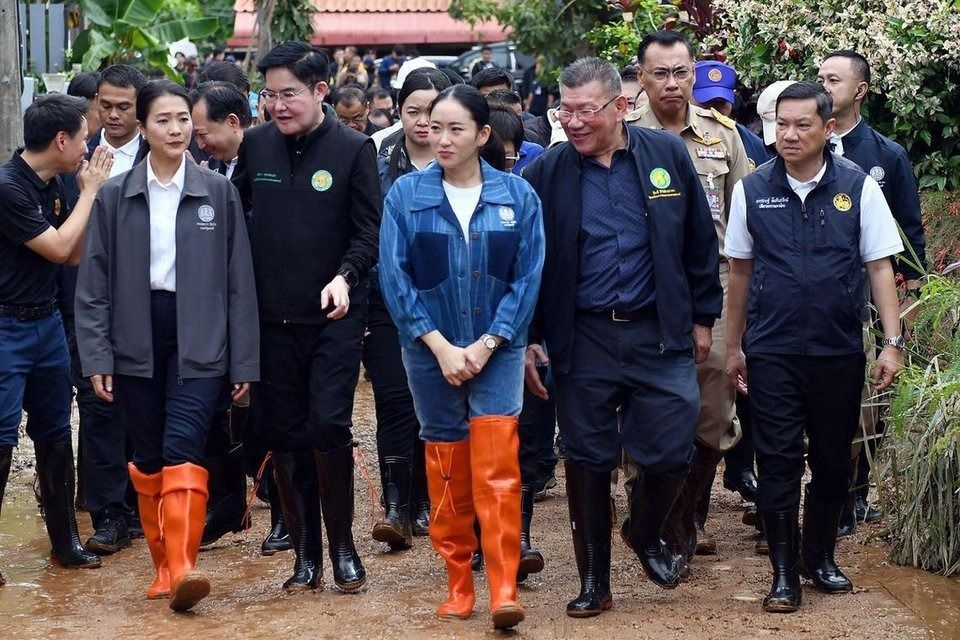 Thai PM visits flood-hit region as 3,700 homes inundated