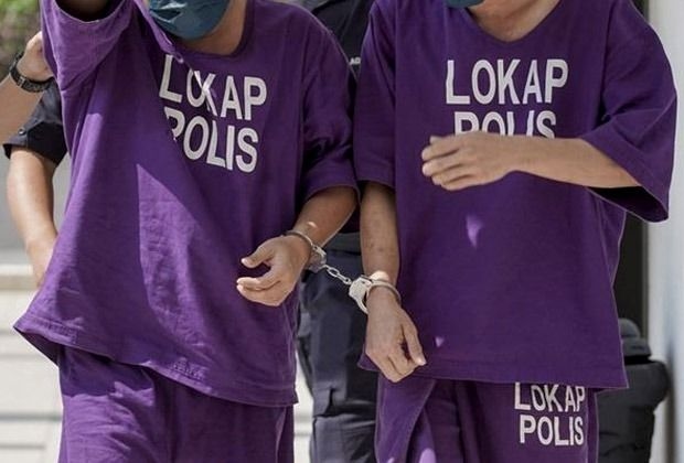 Cops detain two foreigners for allegedly impersonating public servant, fighting