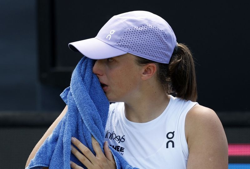 Tennis-Swiatek slams 'intense' calendar as players feel the grind to protect rankings