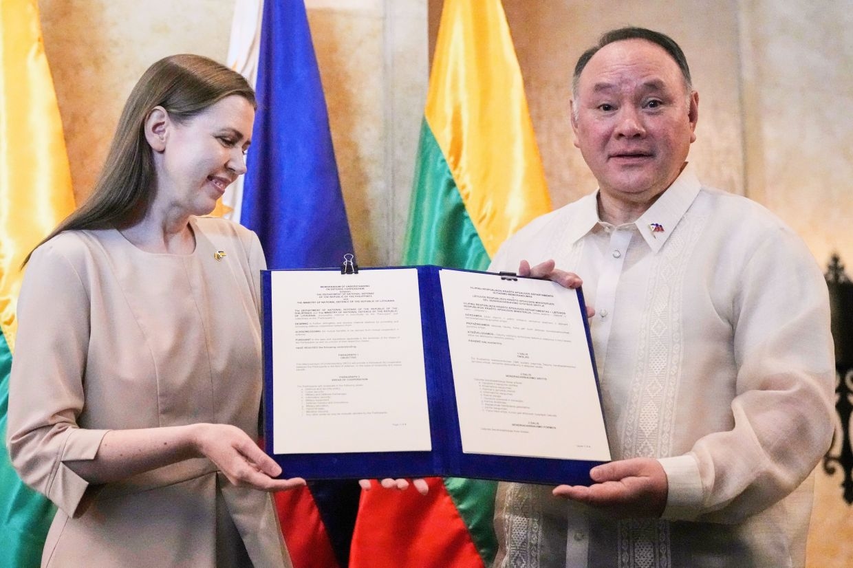 Lithuania and Philippines sign a pact to build an alliance against aggression