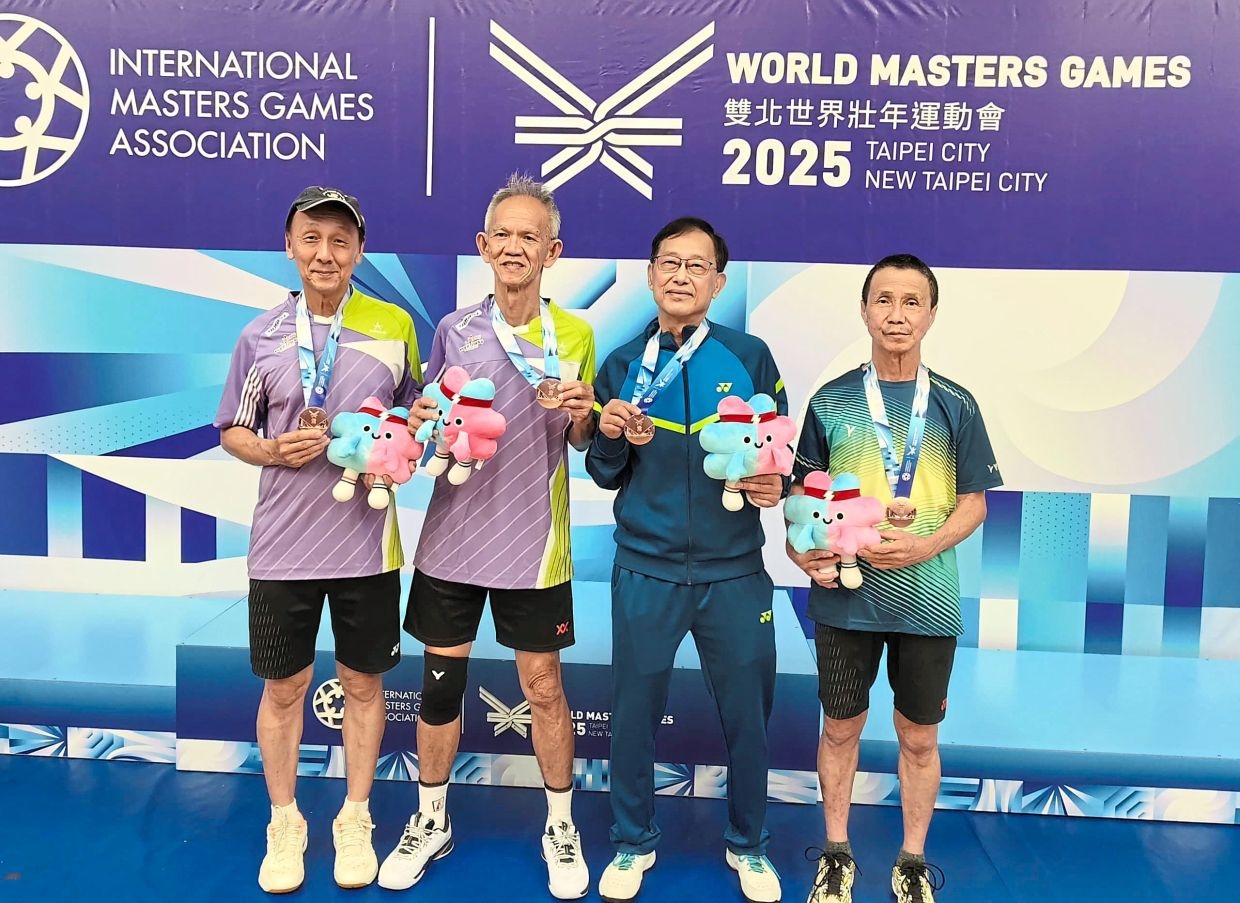 Senior shuttlers win six WMG medals in Taipei