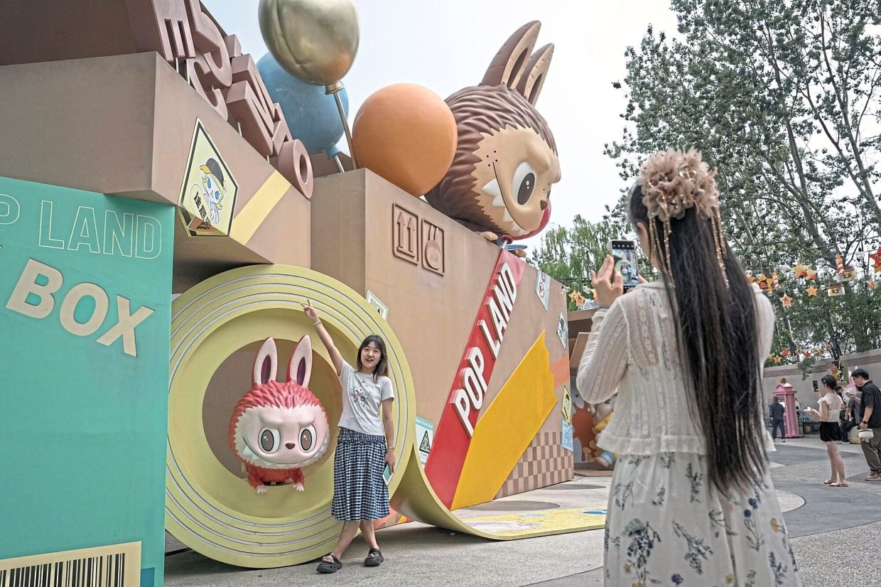 China fund beats 97% of peers by buying Pop Mart