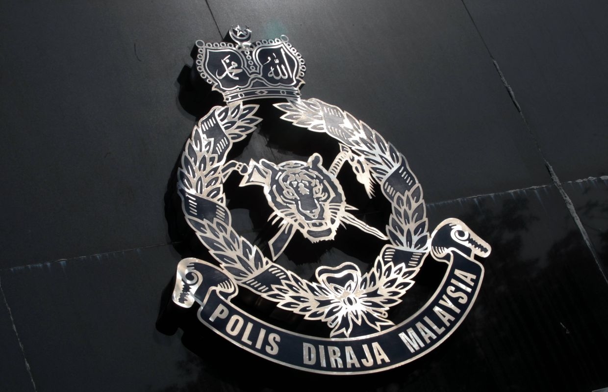Five nabbed, over RM4mil in untaxed ciggies, booze seized