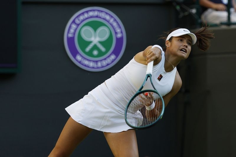 Tennis-Britain's Wimbledon hopefuls Raducanu and Tarvet face tough task