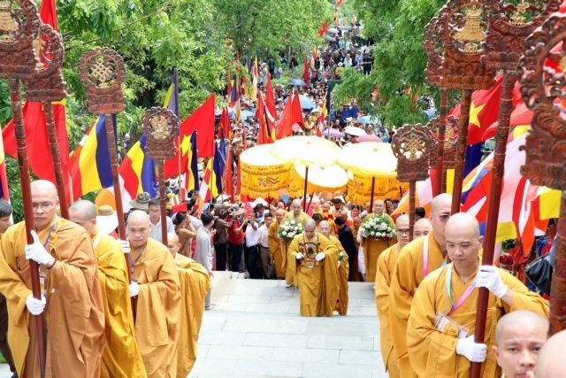 Indian PM says sharing Buddha's relics with Vietnam is a cultural phenomenon