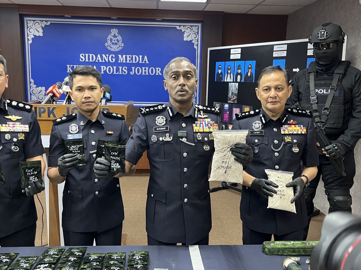 Johor cops bust syndicate that sold drugs through messaging app
