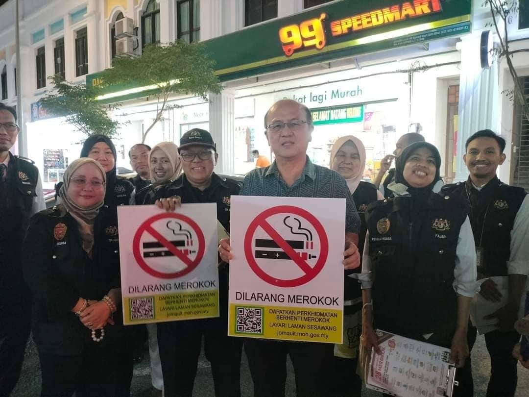 Ignorance of no-smoking sign rule is no excuse, says Melaka exco man