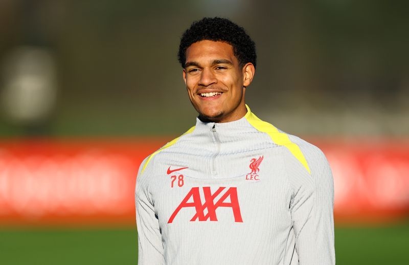 Soccer-Leverkusen sign defender Quansah from Liverpool