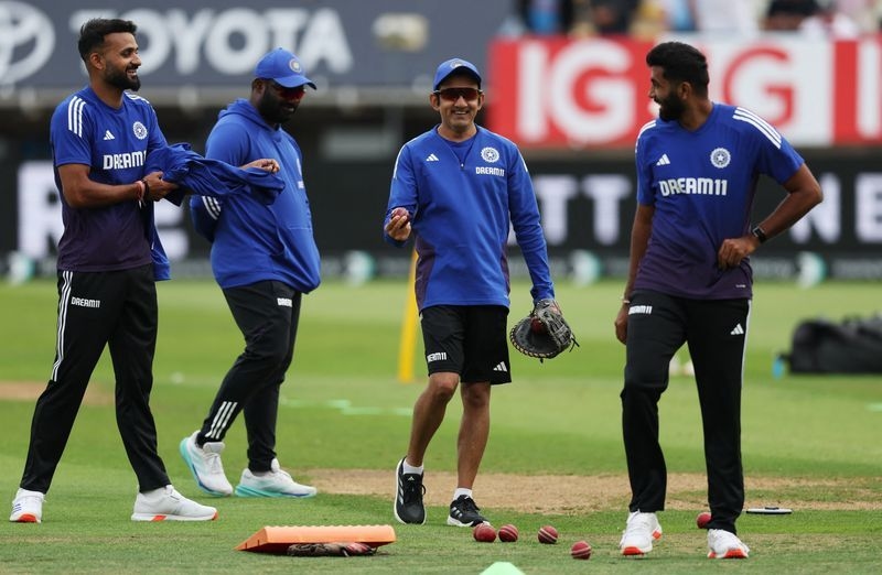 Cricket-England win toss and opt to bowl against changed India, Bumrah rested