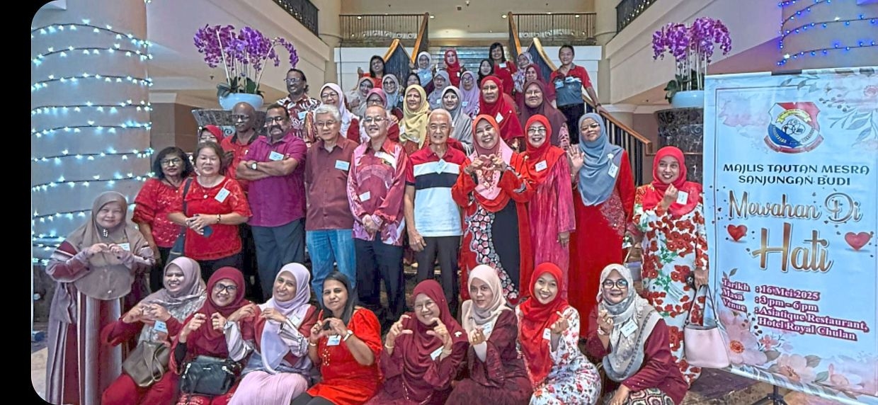 Heart And Soul: A touching reunion of former SMK Bukit Mewah teachers