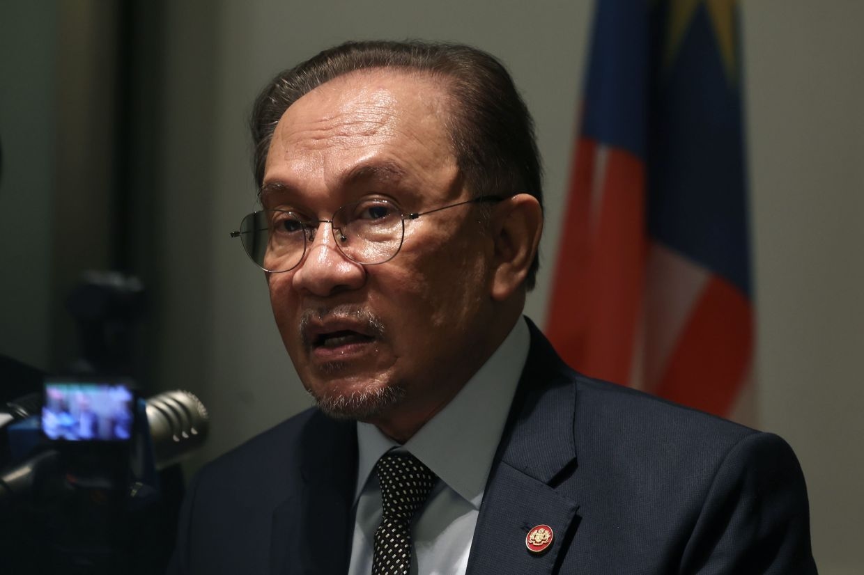 Over RM8bil in investments secured during Anwar's Rome visit