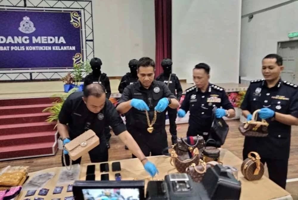 Cops unearth over RM5mil worth of drugs hidden in pile of cow dung