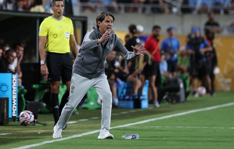 Soccer-New managers making instant impact as Club World Cup quarter-finals take shape