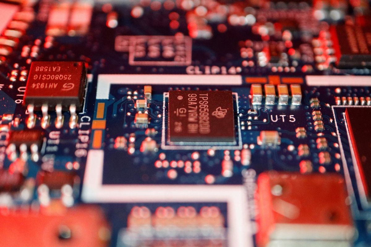 Key chip firms say US export ban lifted
