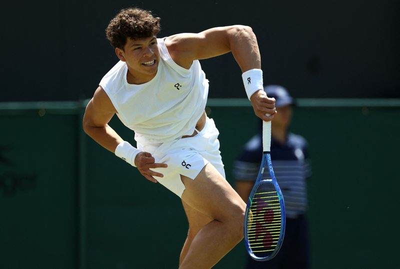 Tennis-Serve, set, match! Speedy Shelton takes 55 seconds to reach third round
