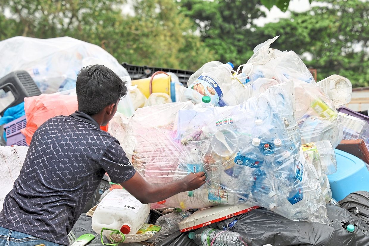 A lid on plastic waste imports