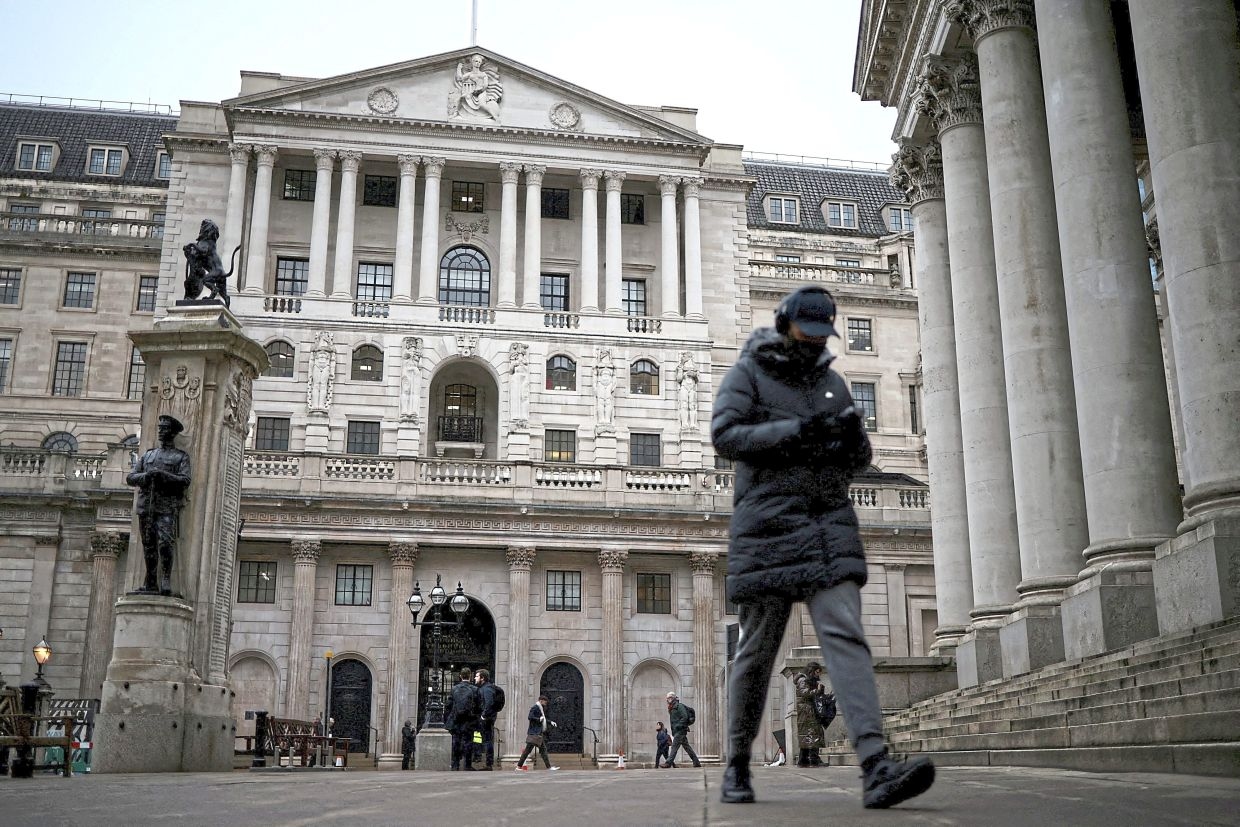 BoE's Taylor warns Bailey about neutral rate issue