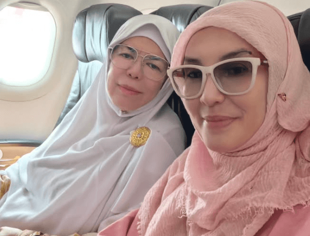 Actress Lisdawati still keeping telekung sewn by her mother