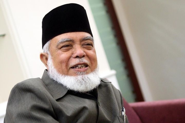 Singapore's longest-serving mufti Syed Isa Mohamed passes away on Monday (July 7) at the age of 87