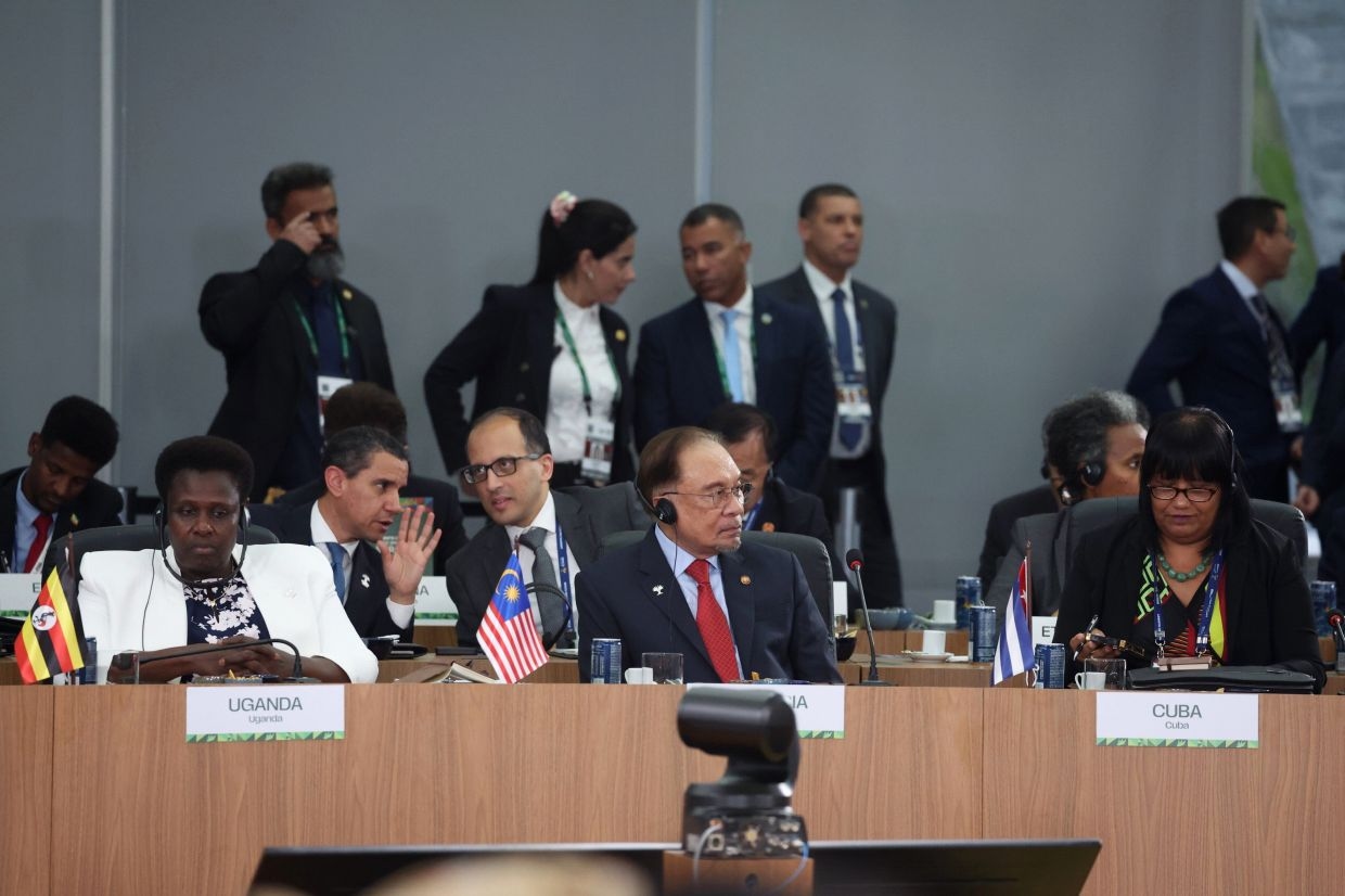 Anwar leads efforts to strengthen strategic investments, global economic cooperation