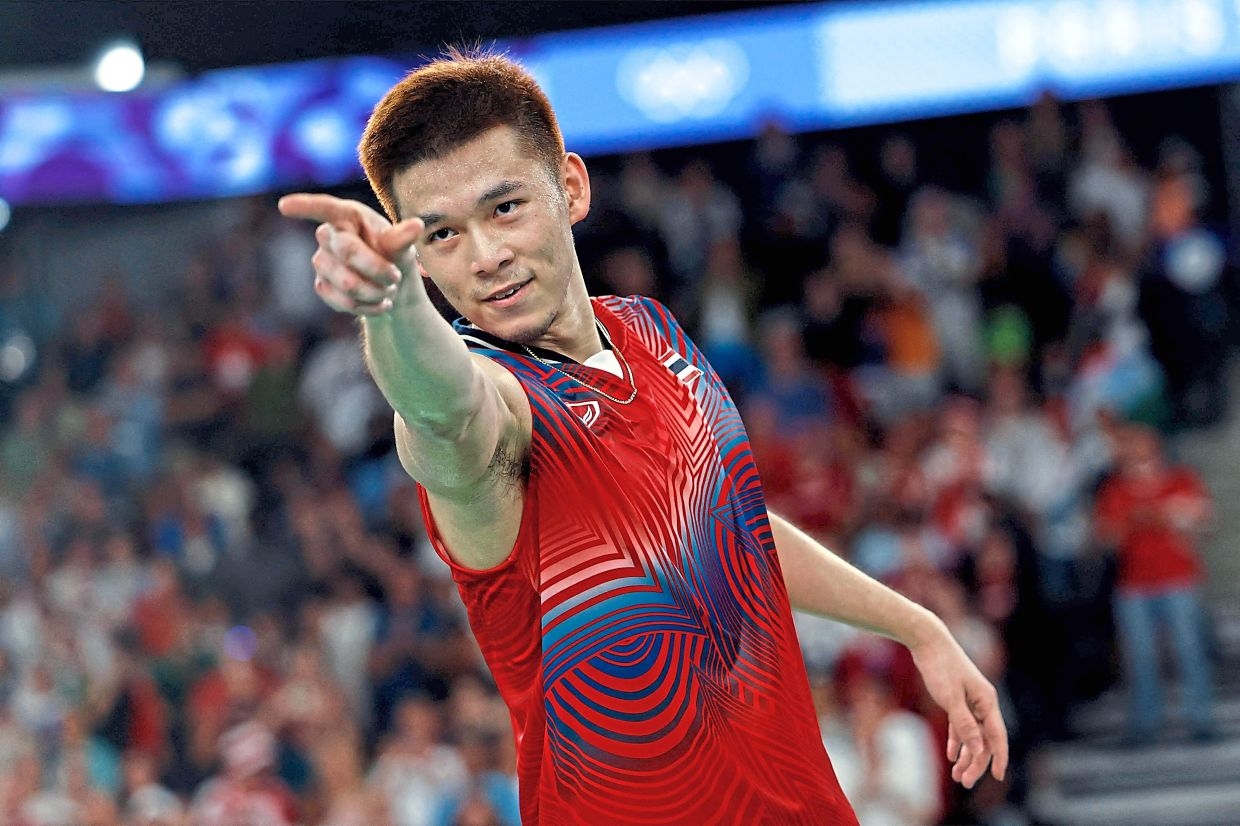 Kunlavut has chance to join elite group by lifting world title again