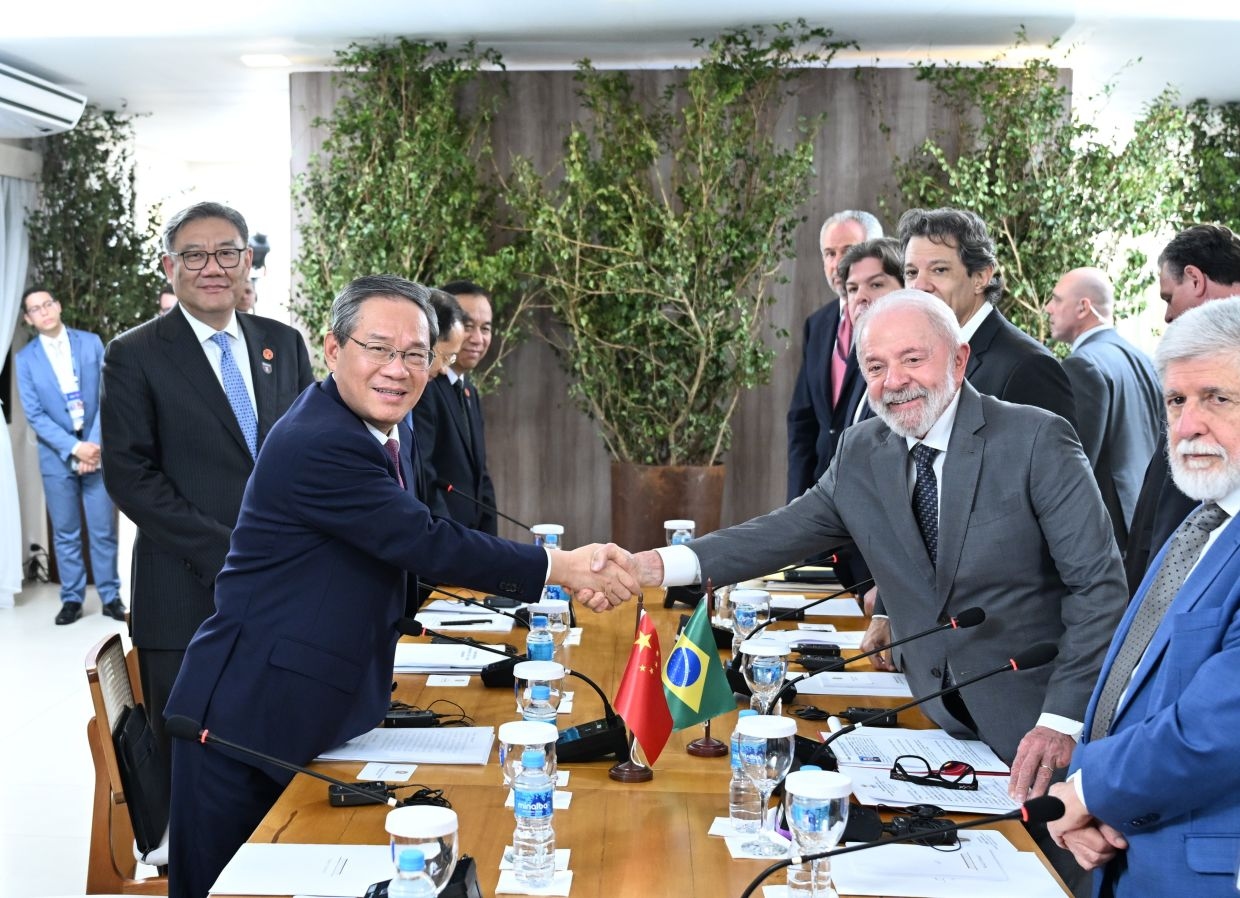 China's Li, Brazil's Lula pledge joint effort to bring AI to farming