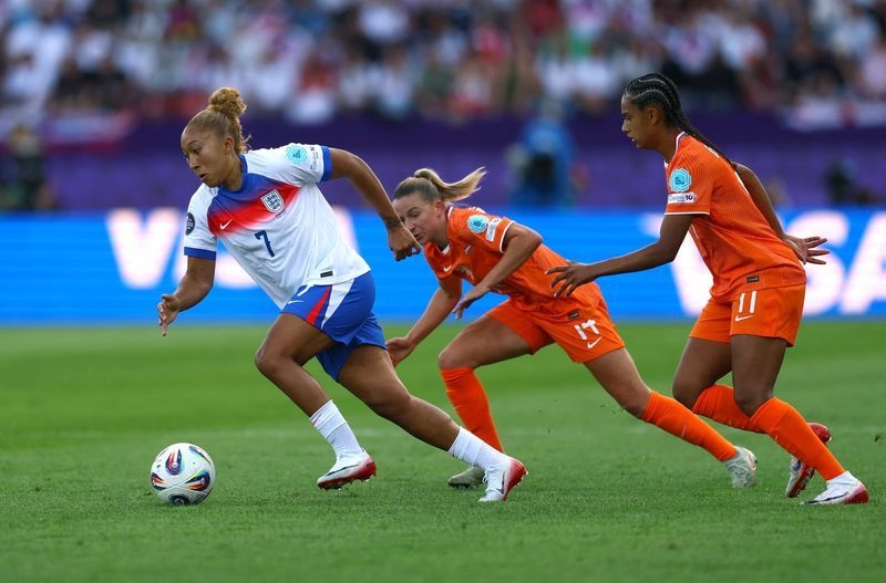 Soccer-James double helps England bounce back at Euro 2025 with 4-0 win over Dutch