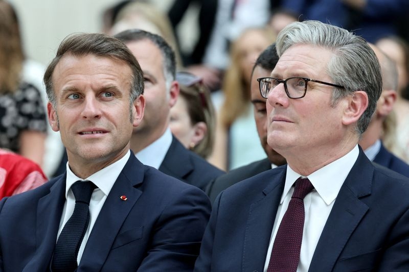 UK's Starmer hopes for migration win at summit with Macron