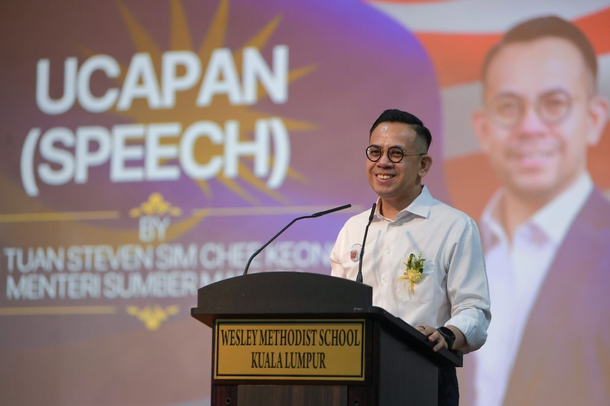 Only one complaint on minimum wage violation by bus company, says HR Minister