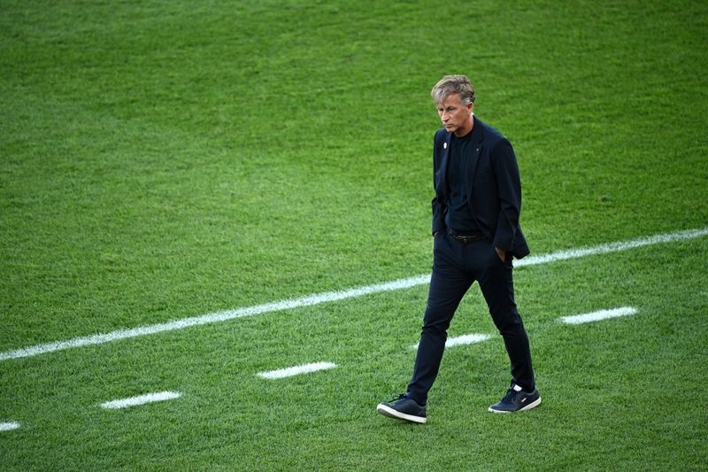Soccer-Jonker believes Dutch women still among world's best despite historical loss