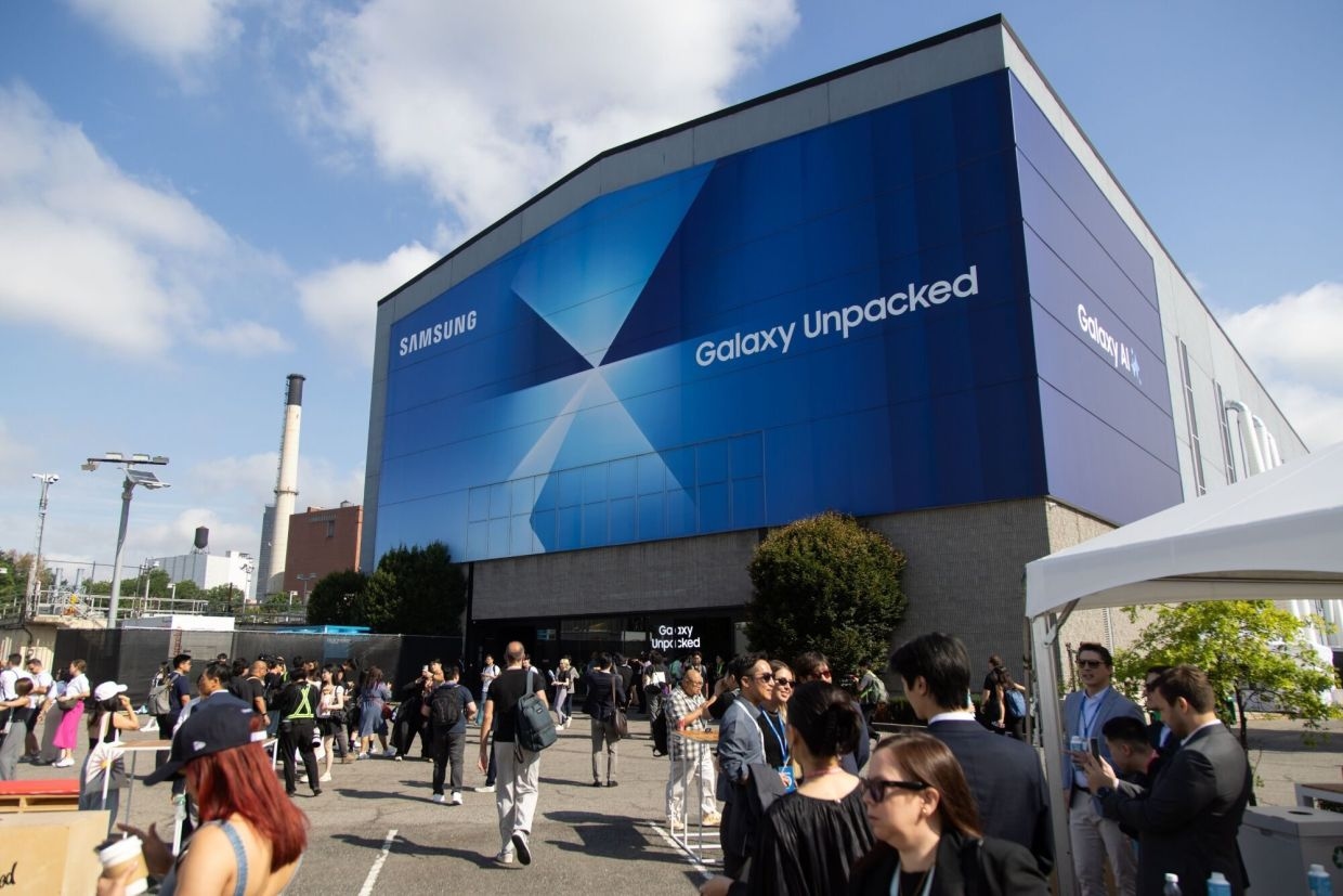 Samsung plans to unveil its first trifold smartphone in 2025