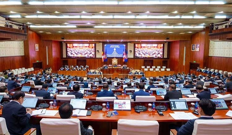 Cambodia moves to strip citizenship from those who commit treason or engage with foreign entities to undermine the govt