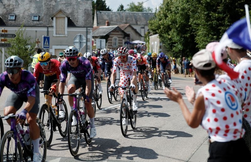 Cycling-First mountain test as Tour de France enters Massif Central​