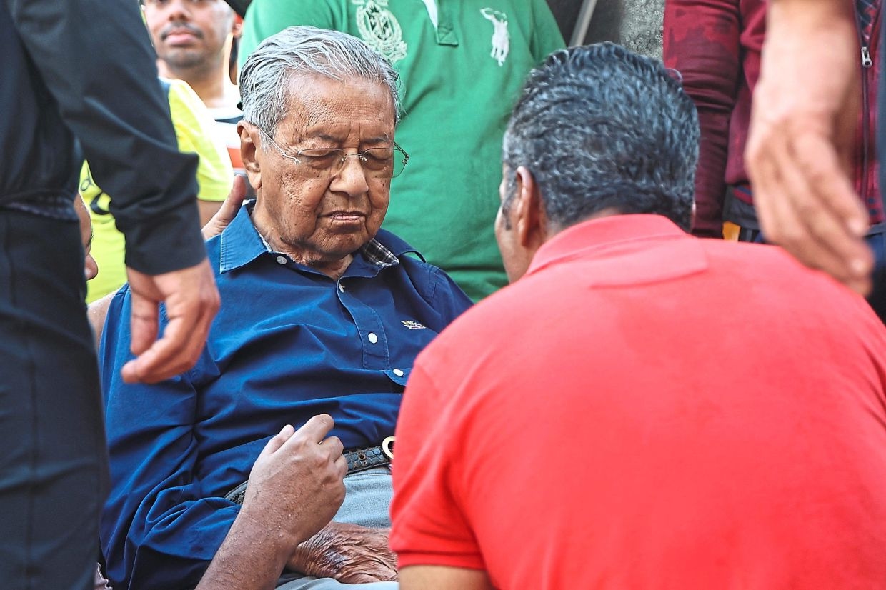 Dr M briefly admitted to IJN after birthday bash