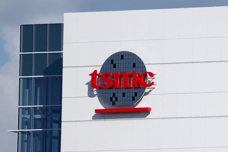 TSMC quarterly profit seen hitting record but Trump tariffs, forex a concern