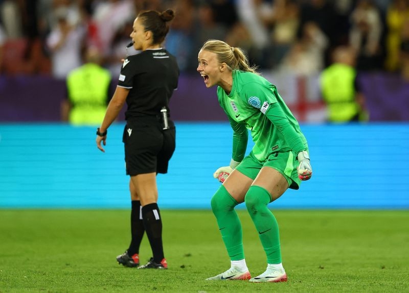 Soccer-Hampton the hero as England triumph in crazy shootout