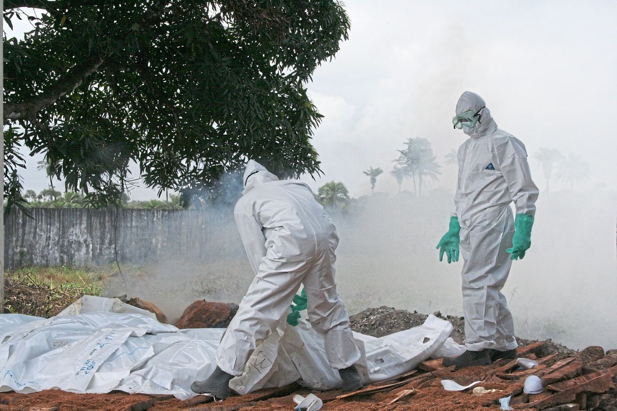 How effective are emergency vaccines during outbreaks?