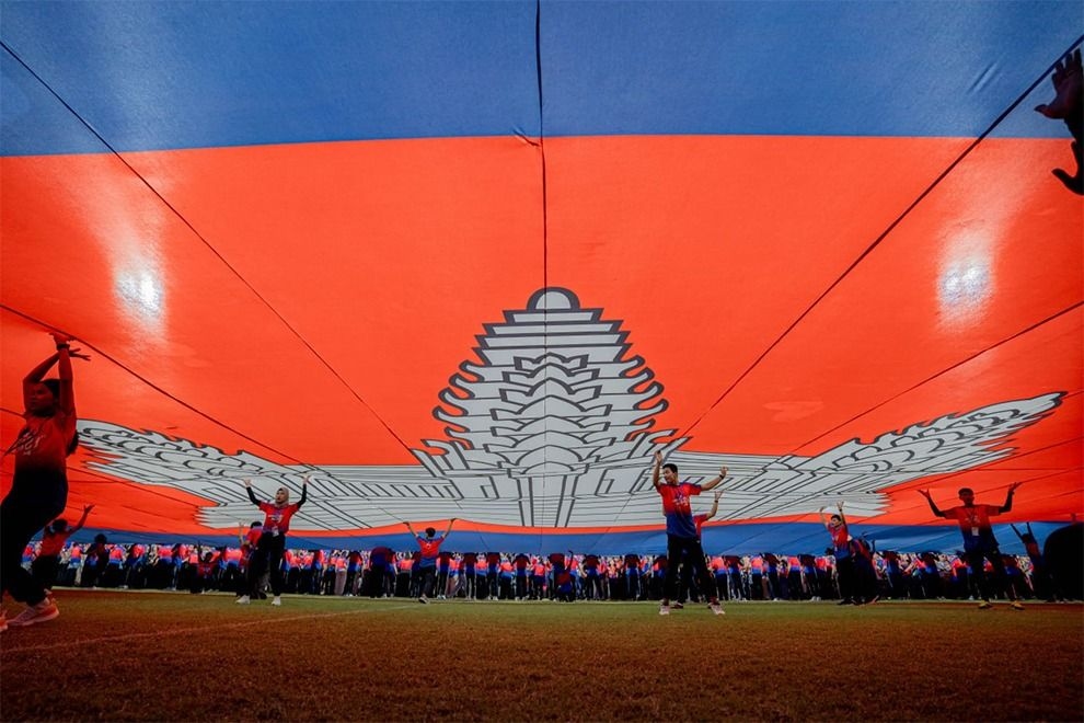 Opinion - Cambodian soldiers stand for sovereignty — Thai Troops stumble into shame