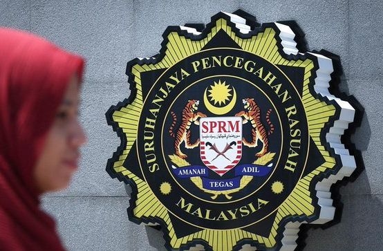 Perlis local council assistant architectural officer released on MACC bail