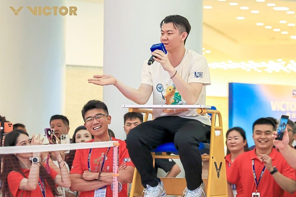 Zii Jia appears fine in first public appearance in China