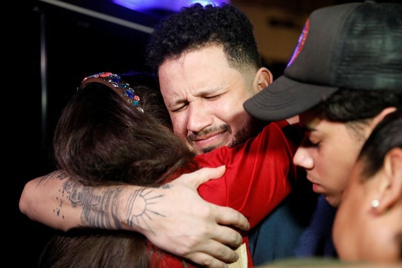 'I'm free now,' says Venezuelan singer held in El Salvador