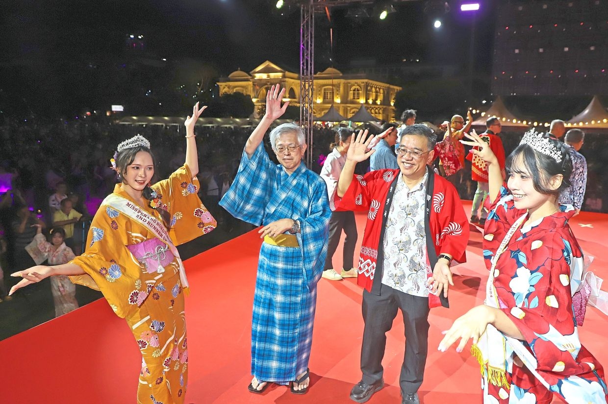 Cultural evening of song, dance, festivities