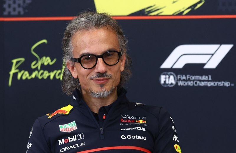 Motor racing-Mekies hails sacked Horner for his support