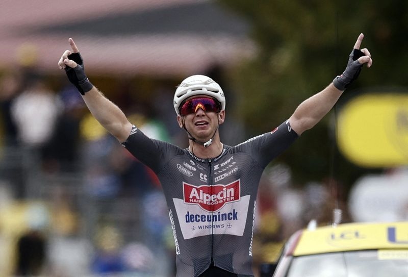 Cycling-Australia's Groves wins Tour de France stage 20