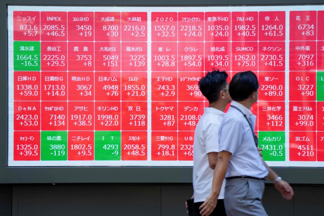 Most markets rise, euro boosted after EU strikes US trade deal