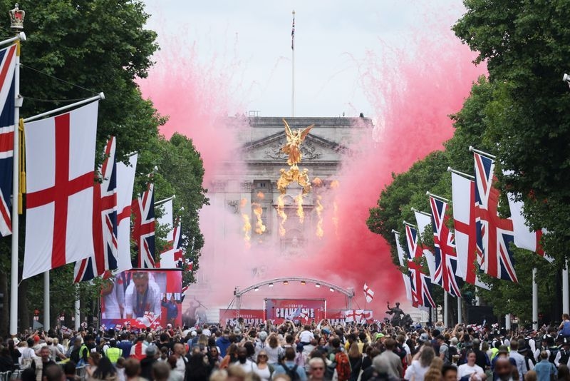 Soccer-Thousands gather to watch England women mark Euro win with London parade