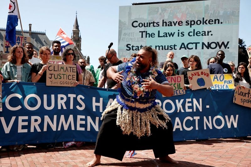 Analysis-World Court climate opinion turns up the legal heat on governments