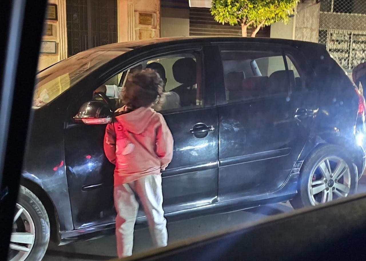 شمال المغرب صيفًا.. التسول "حرفة" تستغل الكرم أم ضريبة الفقر؟