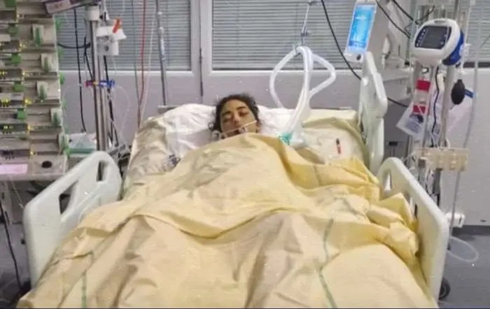 الطالبة المغربية آية بين الحياة والموت.. تحتاج 270 مليون سنتيم لإجراء عملية عاجلة بفرنسا